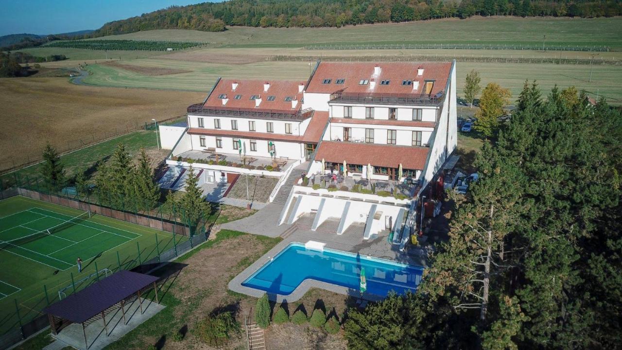Hotel Berounka Hrebecniky Dış mekan fotoğraf