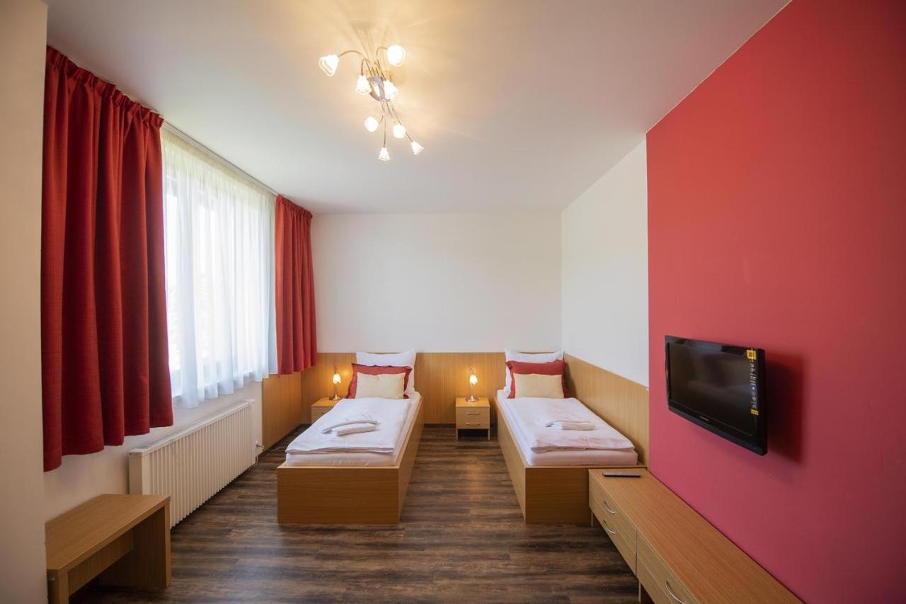 Hotel Berounka Hrebecniky Dış mekan fotoğraf